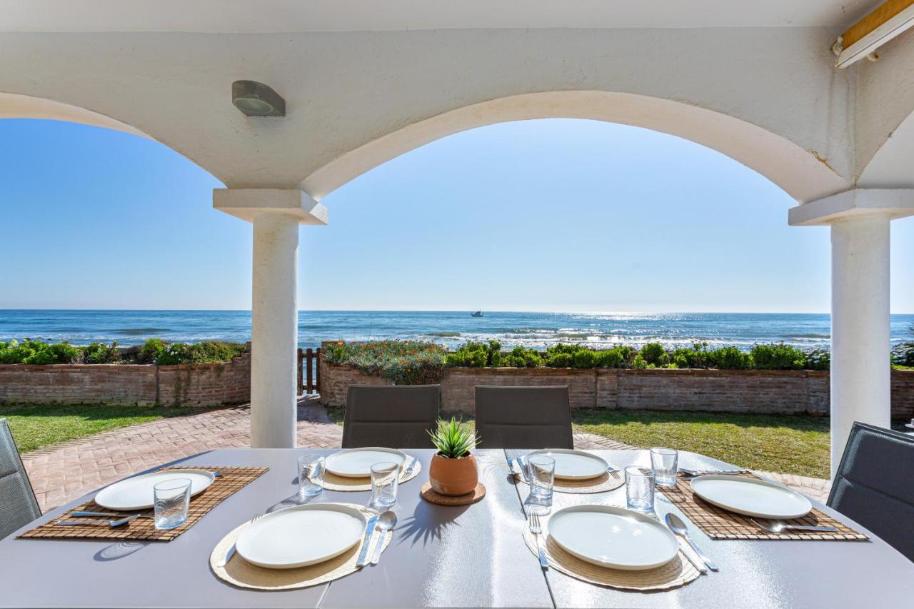 Villa Con Encanto En Primera Línea De Mar