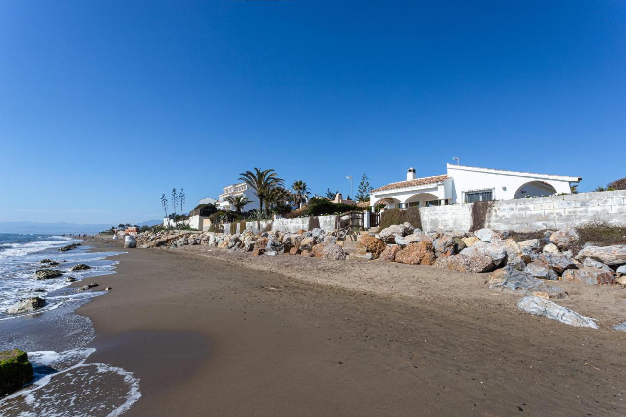 Villa Con Encanto En Primera Línea De Mar *