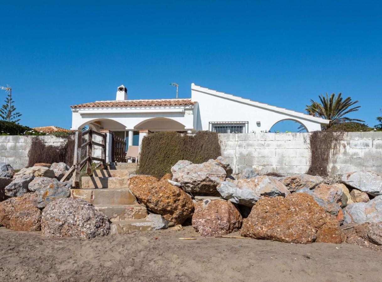 Villa Con Encanto En Primera Línea De Mar *